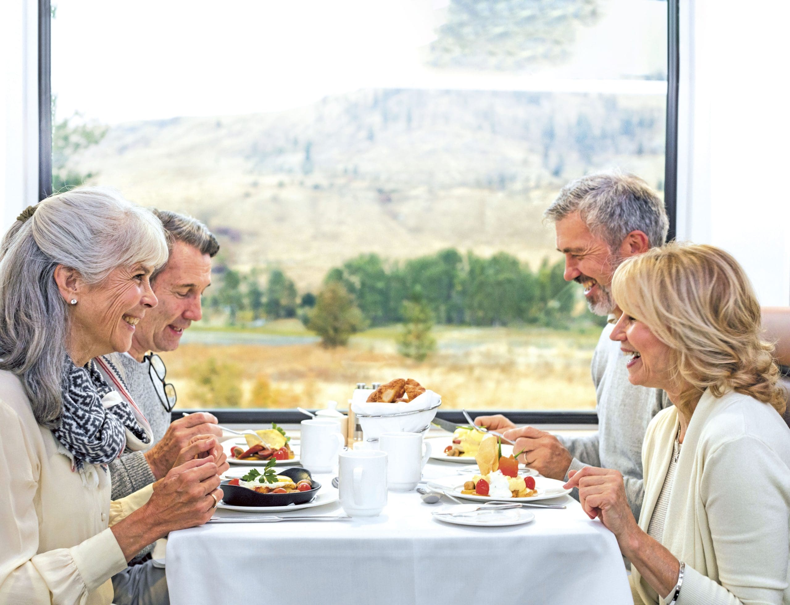 Rocky Mountaineer GoldLeaf Dining