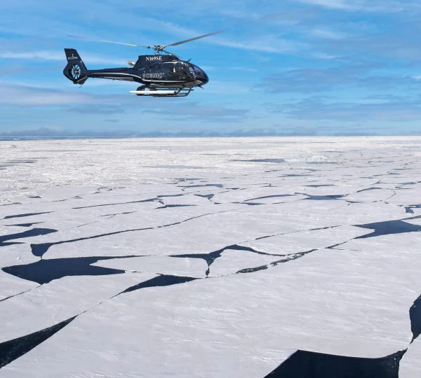 helicopter_discover_antarctica_scenic